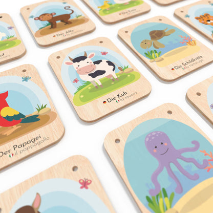 Holzkarten auf dem Boden